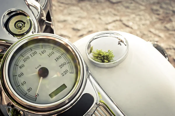 Oude motorfiets snelheidsmeter — Stockfoto