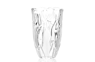 Boş cam dondurma tabağı.