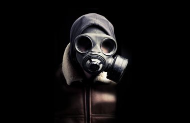 Gaz Maskeli adam portresi