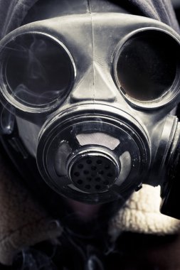 Gaz Maskeli adam portresi