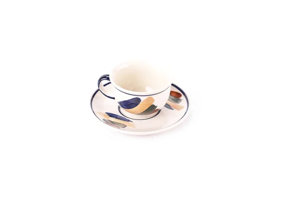 Небольшая чашка кофе, изолированная на белом — стоковое фото