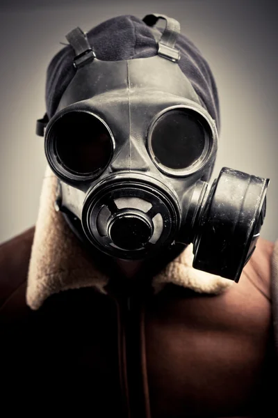 Gaz Maskeli adam portresi