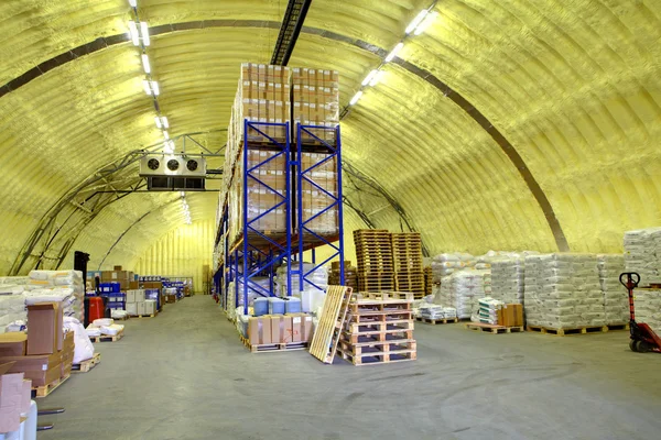 Warehouse hangar of polyurethane foam, storage hangar with shelv — Stock Photo, Image