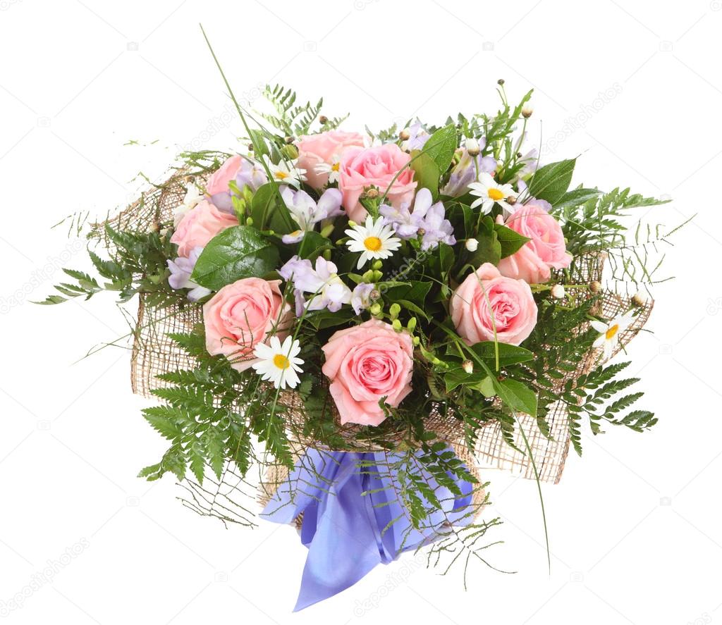 Floral composition, bouquet of white daisies and pink roses. Floral arrangement, bouquet of white daisies and pink roses.