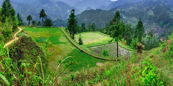 Agricultural spring landscape in the mountainous, rural, south west China. — Stock Photo, Image