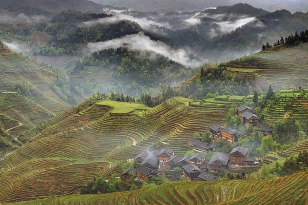 Rural China, peasant village in countryside, mountain region, rice paddies. — Stock Photo, Image