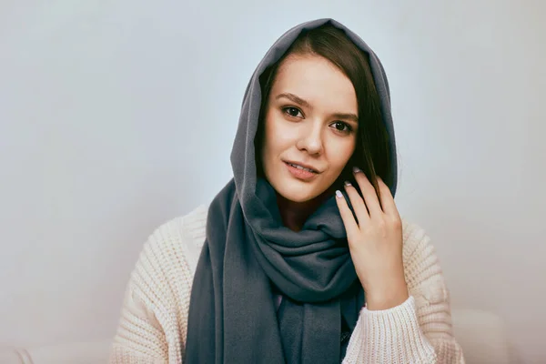 Portrait of white attractive woman in headscarf indoors. — Stock Photo, Image