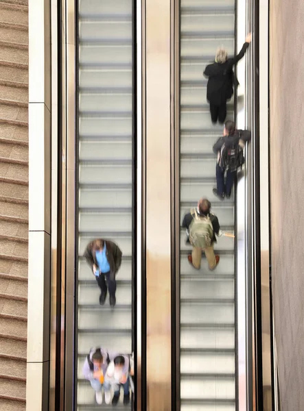 Unscharfes Bild Von Rolltreppen Einem Einkaufszentrum Draufsicht — Stockfoto
