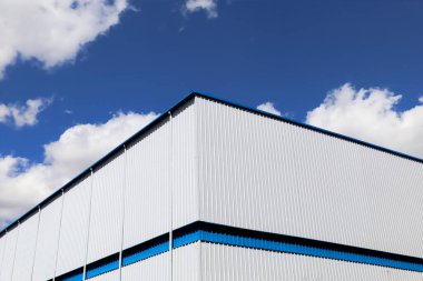 Metal profil panelleri ile duvar kaplaması