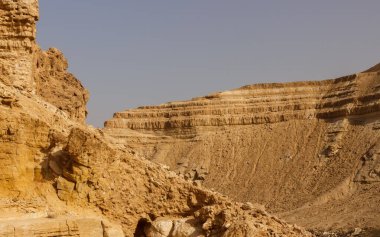 İsrail 'deki Yahudi Çölü' nün tepeleri ve kayalık rahatlığı