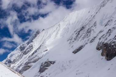 Thorong La Manaslu geçidinde dağ zirveleri, Himalayalar