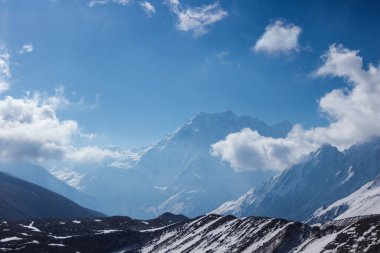 Thorong La Manaslu geçidinde dağ zirveleri, Himalayalar