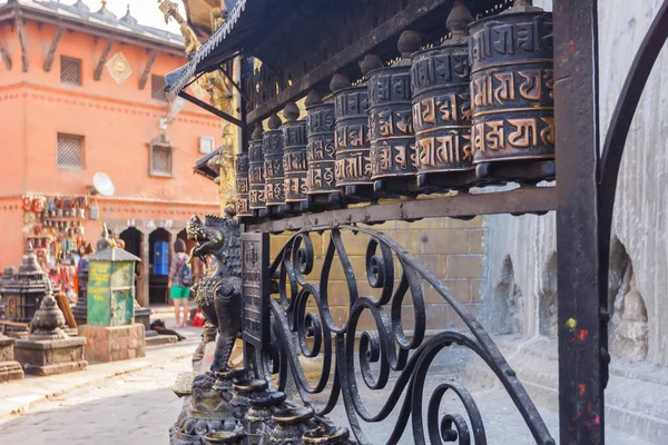 Imádságban Dobok Swayambhunath Nepál — Stock Fotó