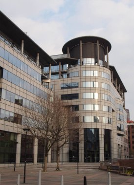 Manchester, Great Bridgewater Caddesi 'ndeki Barbirolli Meydanı' ndaki ofis binalarının görüntüsü.