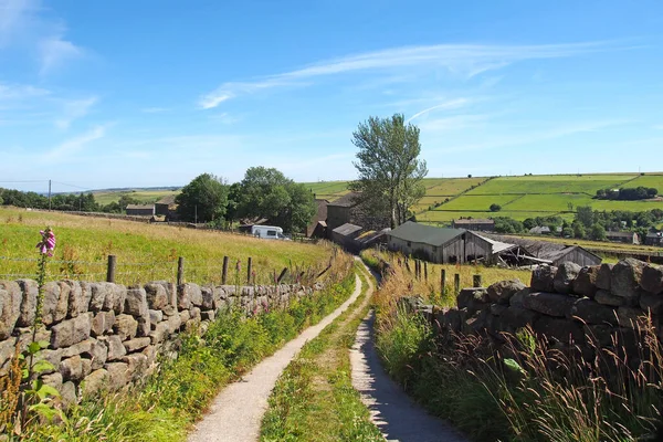 Narrow Country Lane Going Hill Scenic West Yorkshire Countryside Colden — Zdjęcie stockowe