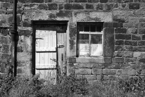 Monochrome Image Derelict Abandoned Old Stone House Broken Window Shabby — Foto de Stock