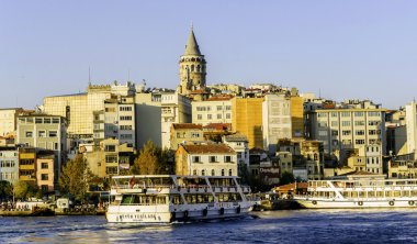 Galata Kulesi ve istanbul görünümü