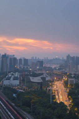 Hubei, Çin 'de Wuhan şehrinin gökyüzü manzarası