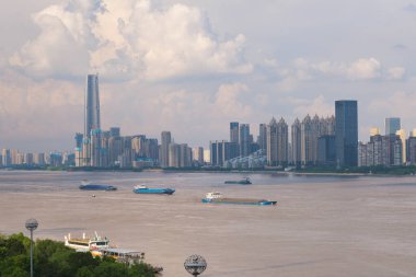 Hubei, Çin 'de Wuhan şehrinin gökyüzü manzarası