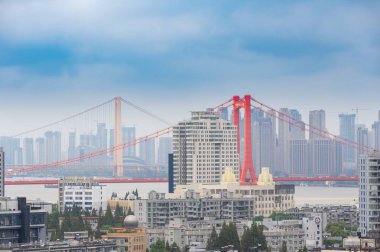 Hubei, Çin 'de Wuhan şehrinin gökyüzü manzarası