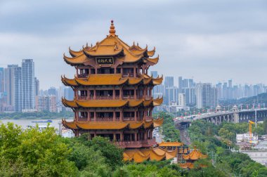 Hubei, Çin 'de Wuhan şehrinin gökyüzü manzarası