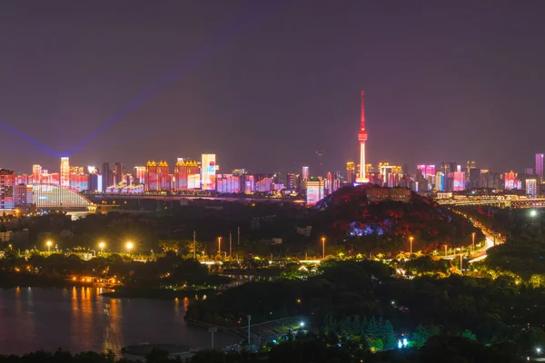 中国湖北省武汉市天际线风景 — 图库照片