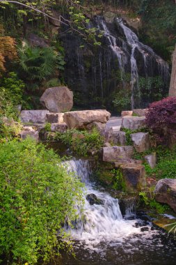 Hubei, Wuhan 'daki Sarı Turna Kulesi Parkı' nın bahar manzarası.