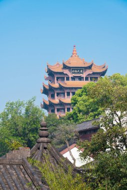 Hubei, Wuhan 'daki Sarı Turna Kulesi Parkı' nın bahar manzarası.