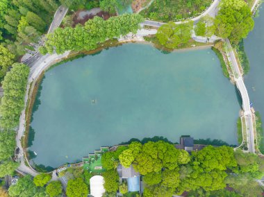 Wuhan, Hubei 'deki Doğu Gölü Sahne Bölgesi Bahar Manzarası