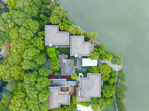 Wuhan, Hubei 'deki Doğu Gölü Sahne Bölgesi Bahar Manzarası