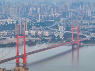 Wuhan YingWuzhou Yangtze Nehri Köprüsü Hava Manzarası