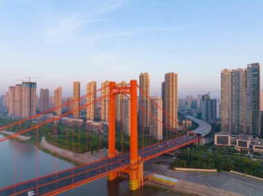 Wuhan YingWuzhou Yangtze Nehri Köprüsü Hava Manzarası