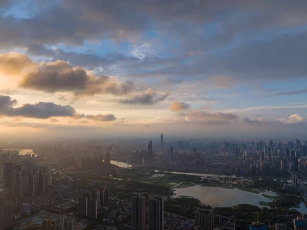 Hubei Wuhan Yaz Kentsel Hava Çizgisi Fotoğraf Sahnesi — Stok fotoğraf