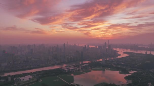 Wuhan Zomer Stad Skyline Zonsopgang Landschap — Stockvideo