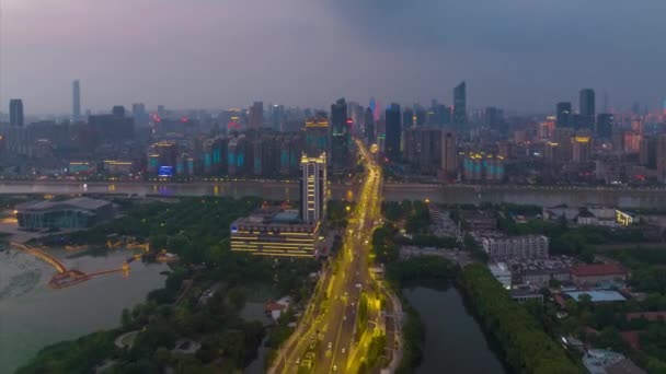Wuhan City Skyline Нічний Аерофотознімальний Майданчик — стокове відео