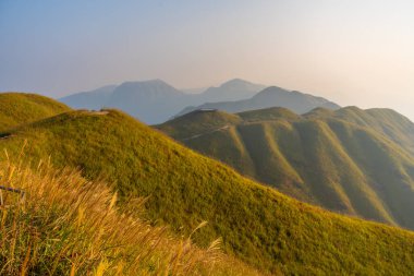 Wugong Dağı 'nın ilk bahar manzarası Doğal Sahne Bölgesi, Pingxiang, Jiangxi, Çin