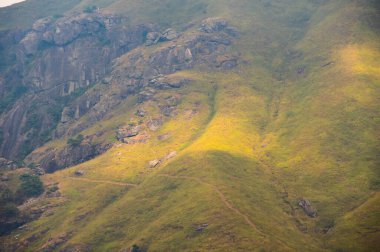 Wugong Dağı 'nın ilk bahar manzarası Doğal Sahne Bölgesi, Pingxiang, Jiangxi, Çin