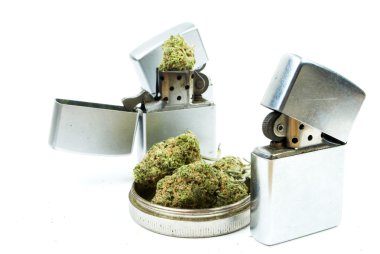 marihuana-cannabis, witte achtergrond