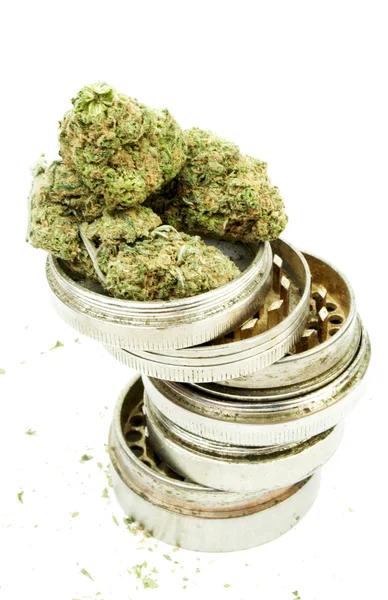 Marihuana-cannabis, witte achtergrond — Stok fotoğraf
