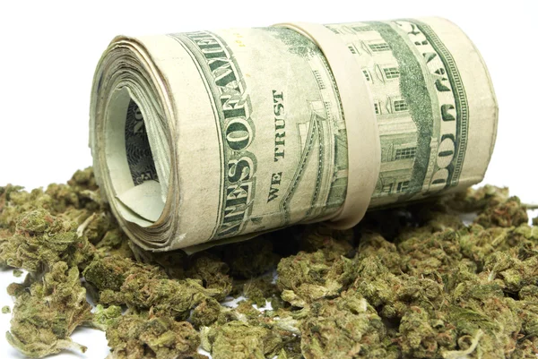 Marihuana en geld — Stockfoto