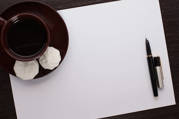 Kopje koffie op de tafel — Stockfoto