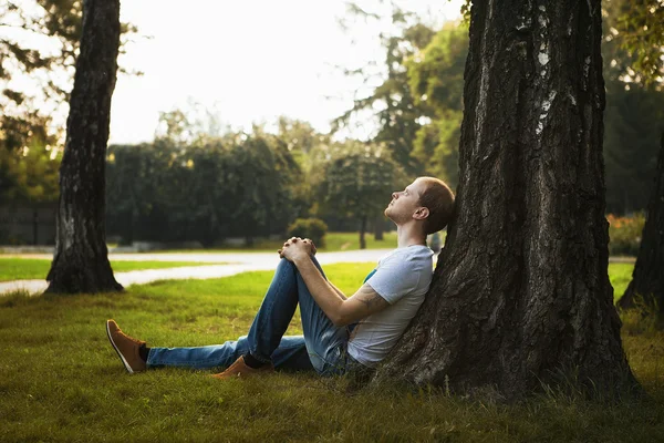 Un hombre enamorado — Foto de Stock