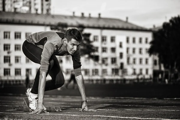 Zwart-wit portret van een atleet — Stockfoto