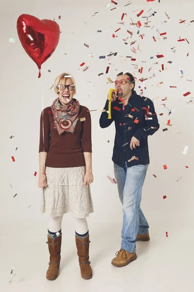 Couple and Confetti — Stock Photo, Image