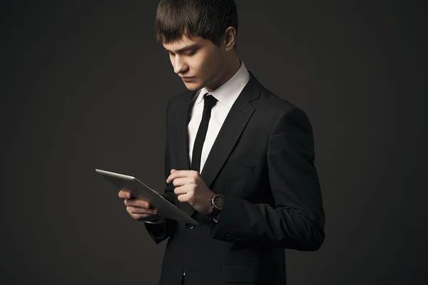 A man and a tablet pc — Stock Photo, Image