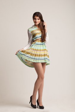 Katalog. profesyonel model poz. Beyaz backgr fotoğrafları