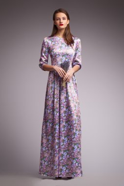 elbiseli kız. güzel. yeni moda.