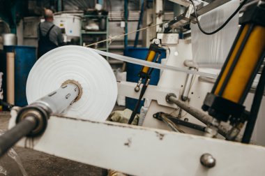 Flexo baskı etiket için basın.