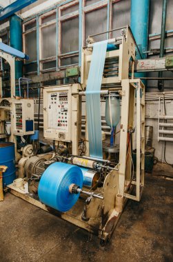 Flexo baskı etiket için tuşuna basın. mavi
