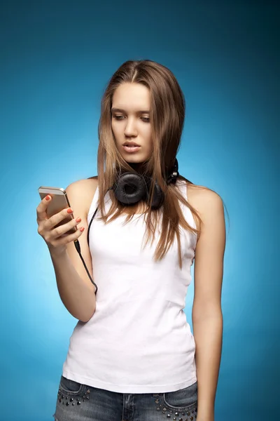 Vacker flicka med headphones22 — Stockfoto